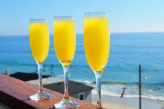 Cheers to WoodWick’s Seaside Mimosa