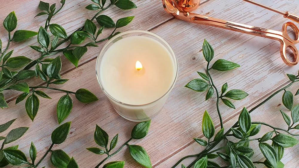 How to Create a Unique Scent Profile with Candles for Your Home or Office