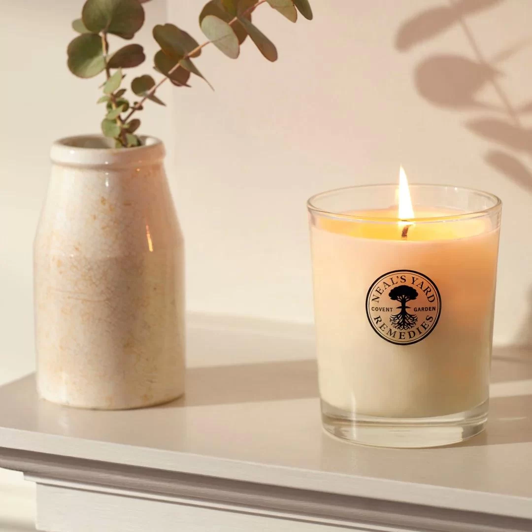 Galingale-Scented Candles: Harness the Power of Nature for Calmness and Relaxation