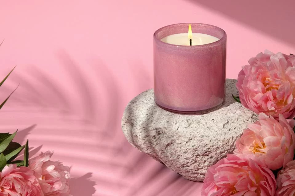 Best Floral Scented Candles for a Fresh Home Fragrance