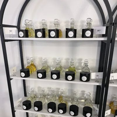 Blk & Lit Candle Bar