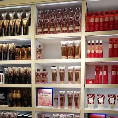 The White Barn Candle Co.