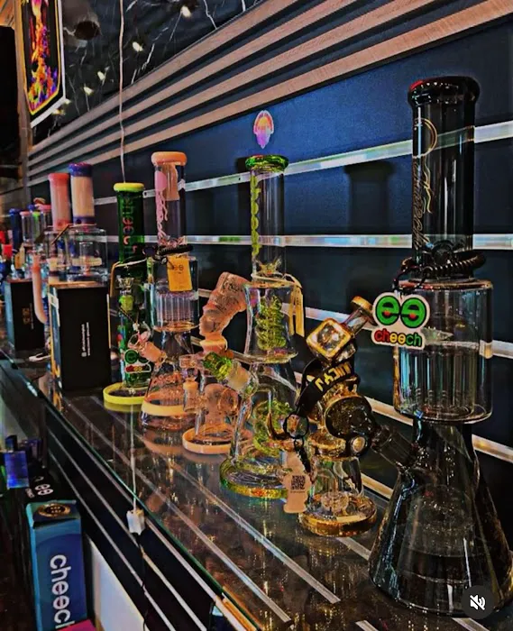 Broadway Smoke World 4