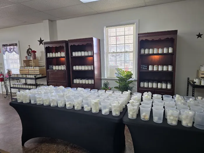 Stephanie Henry Candle Company 0