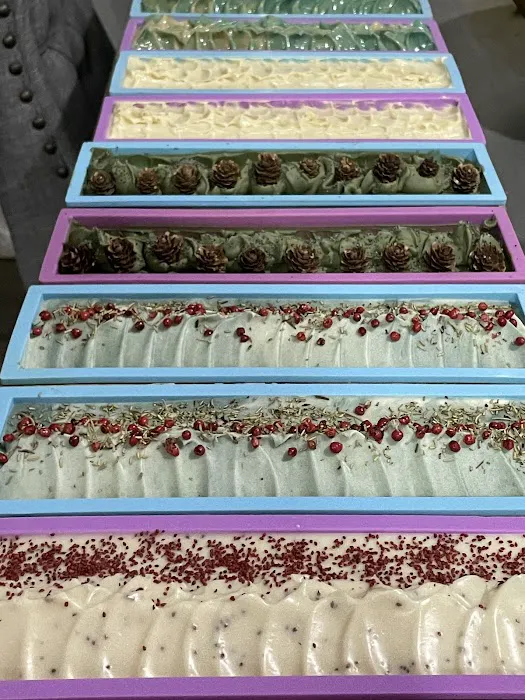 B&B Candles and Soaps 7
