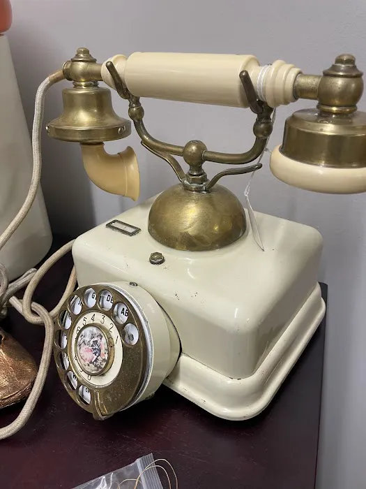 B & L Antiques 8
