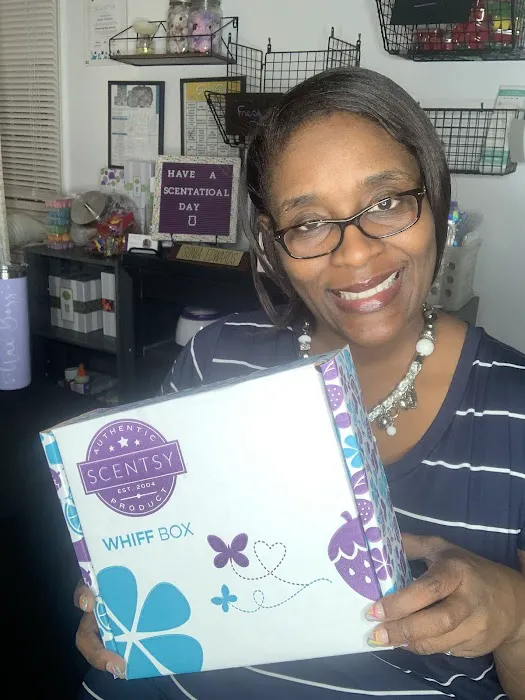 Independent Scentsy Cslt.- Sonia Edwards 6