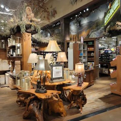 Bass Pro Shops