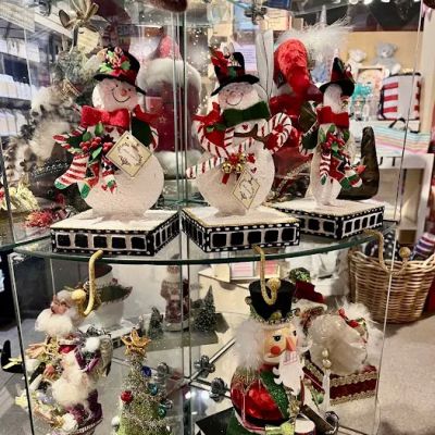Holidaze & Gifts