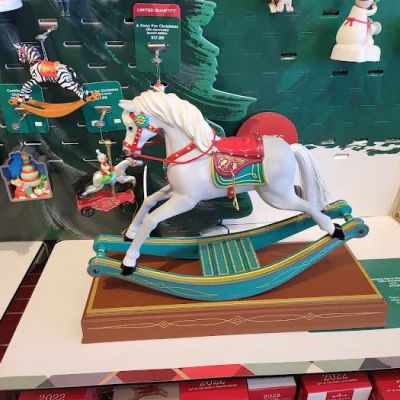Pam's Hallmark Shoppe