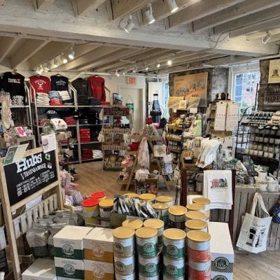 THE OLD TOWN SHOP