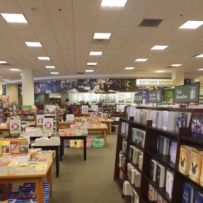 Barnes & Noble