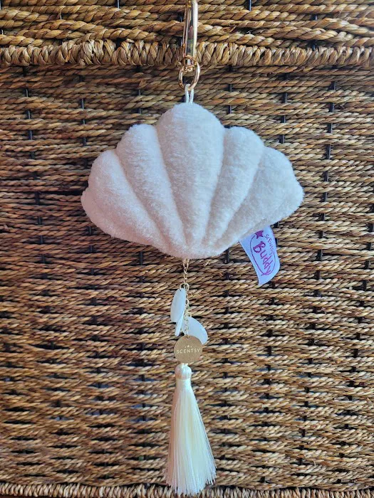 Alex Patterson Independent Scentsy Consultant (That Smelly Chick Scents) 5