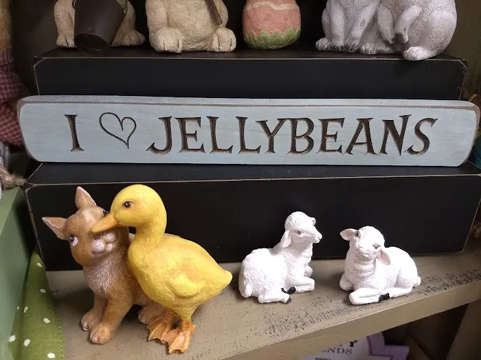 Willow Faith Gift & Home Co. (Formerly Shadowbox Treasures) 5
