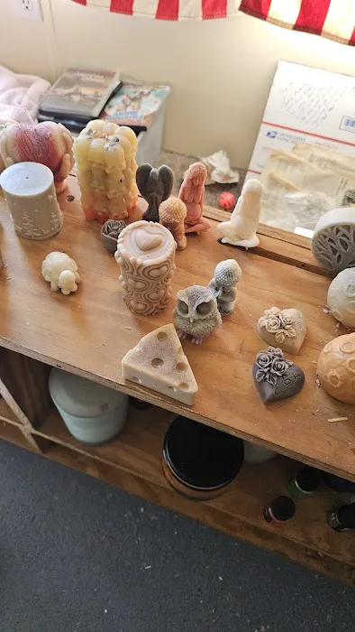 Randy's Skulls&Gemstones Candle&Candy Co 0