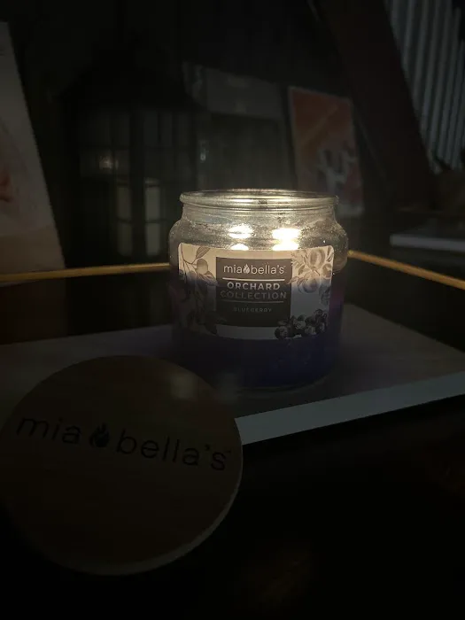 Maggie Mae Candles 0
