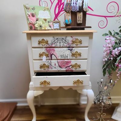 Belle Ladona Creations