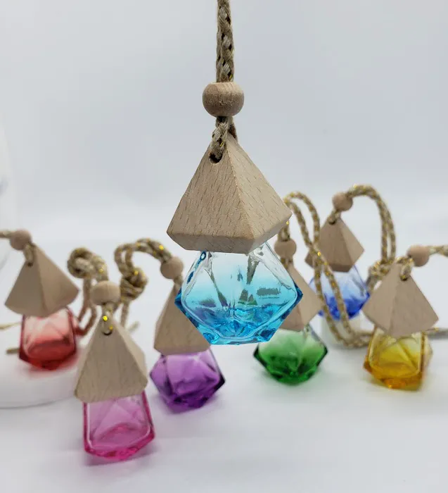 Wicks and Windmills Candle Co 0