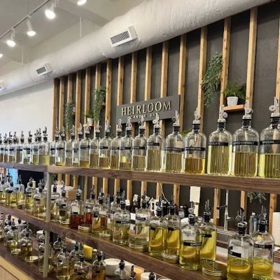 Heirloom Candle Bar