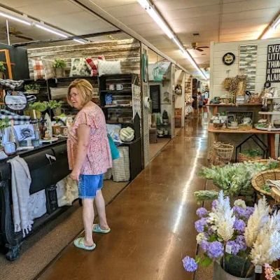 Little Bluebird Vintage Boutique