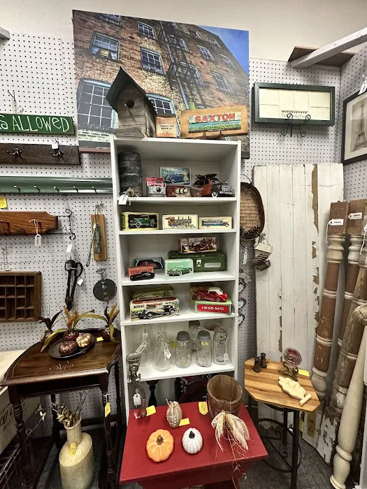 Betty's Attic & Jen's Jewels 5