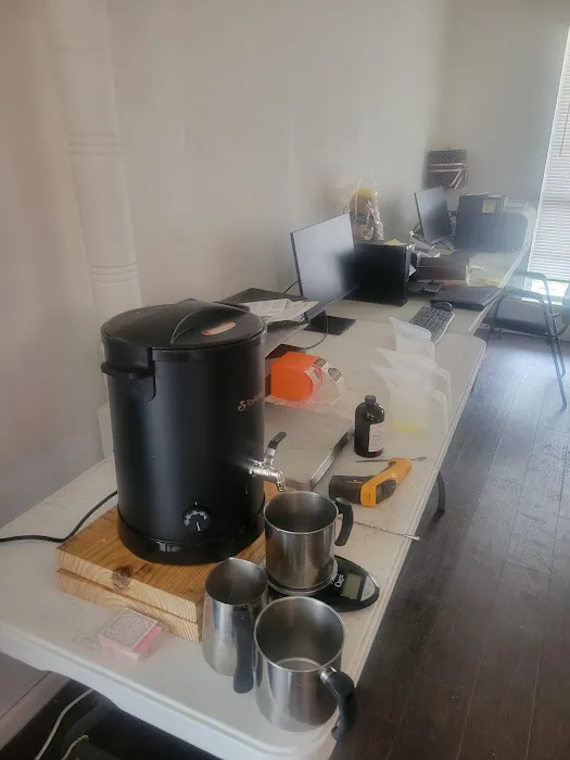 Phil's Candle Company 0
