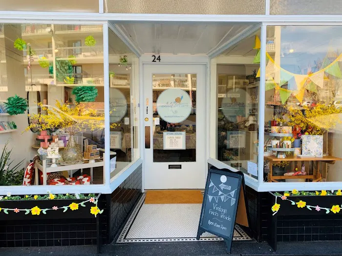 Blue Snail gift shop 5