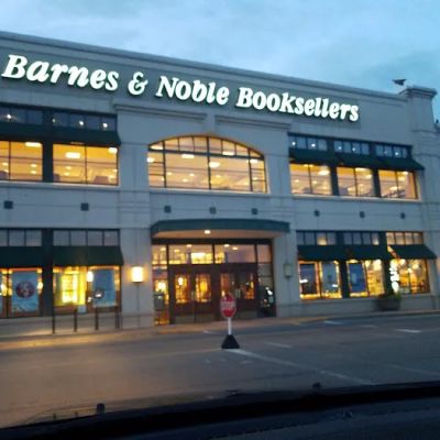 Barnes & Noble