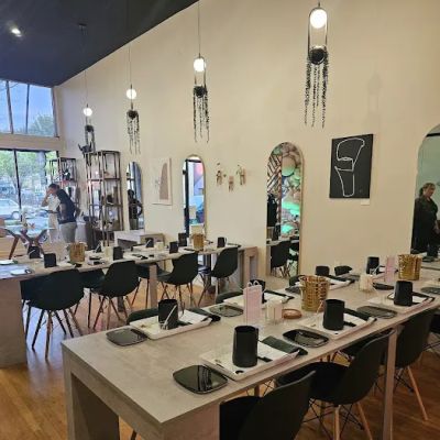Pour Candle Bar
