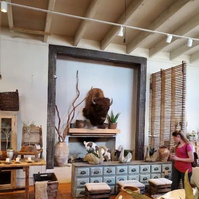 Farmhaus Antiques Fredericksburg