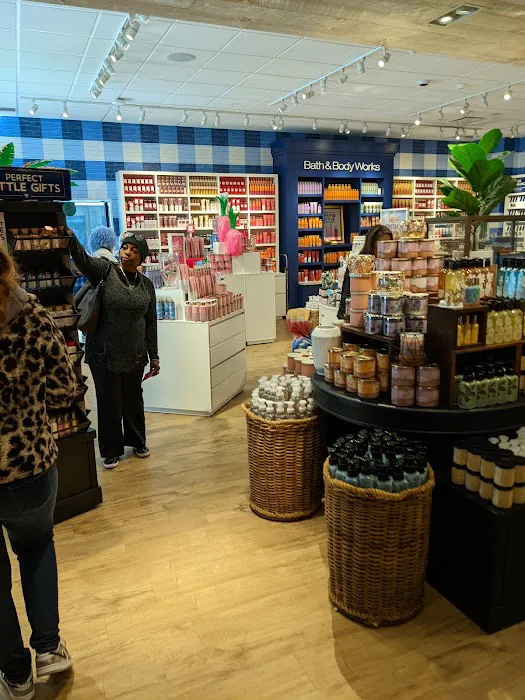 Bath & Body Works 1