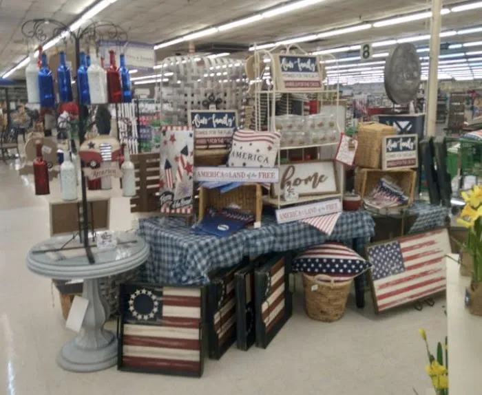Trees n Trends - Henderson, KY 8