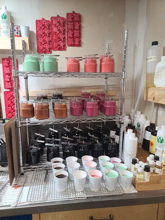 Lone Wolf Candles 6