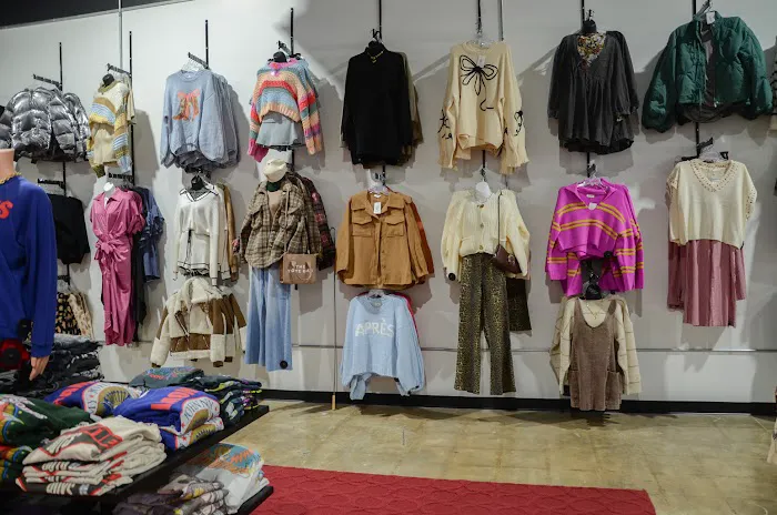 Delta T Boutique 9