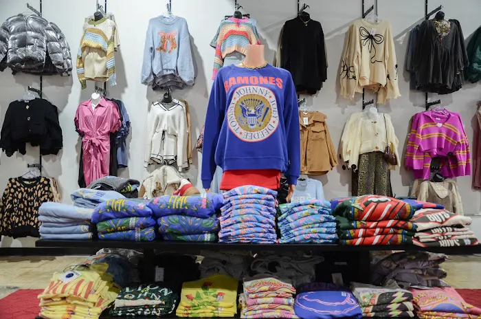 Delta T Boutique 6