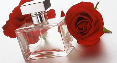 The Power of Perfume: How Scent Can Trigger Nostalgia and Emotional Connections