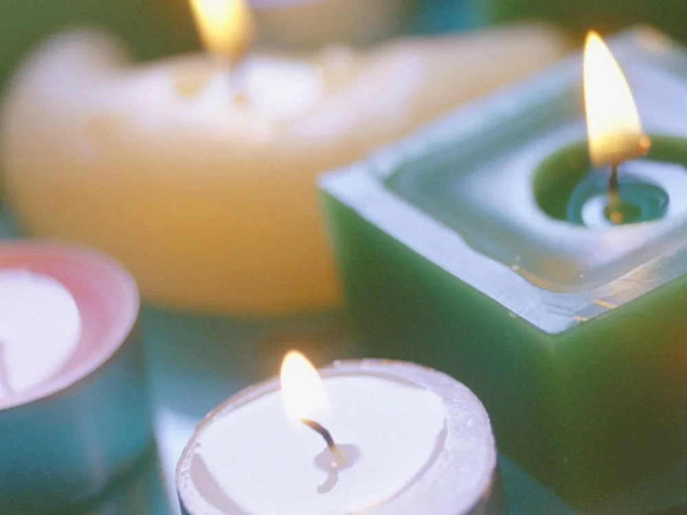 Scented Candles for Improving Air Quality in the Home: A Natural Solution