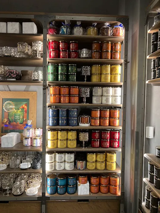 The White Barn Candle Co. 0