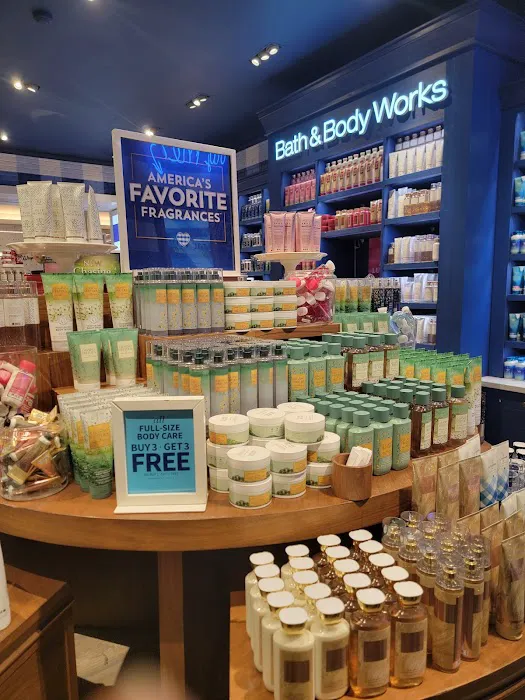 Bath & Body Works 1