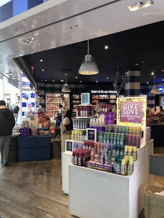 Bath & Body Works 2