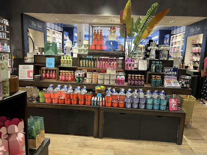 Bath & Body Works 4