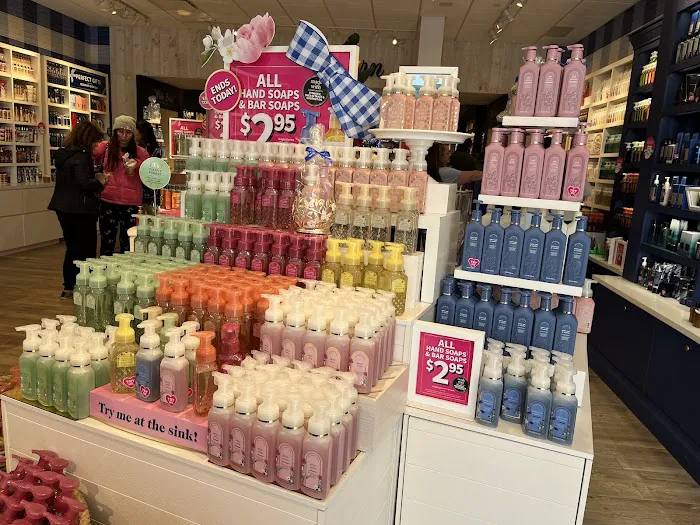 Bath & Body Works 9