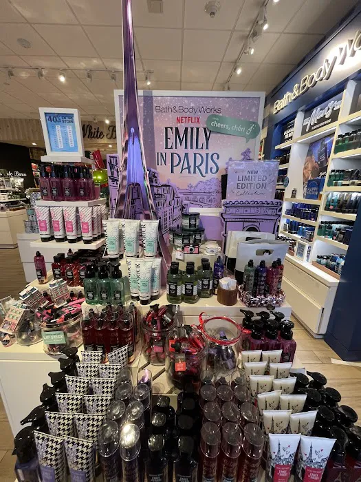 Bath & Body Works 2