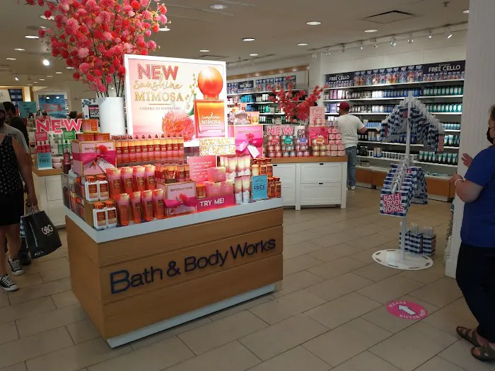 Bath & Body Works 1