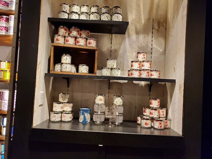 The White Barn Candle Co. 3