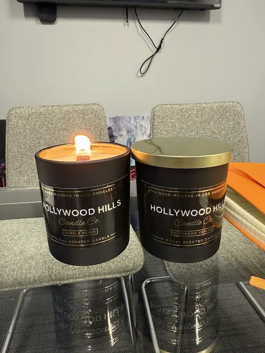 Hollywood Hills Candle Co. 0