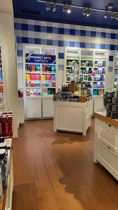 Bath & Body Works 4