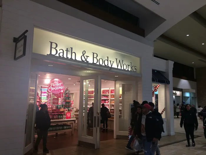 Bath & Body Works 1