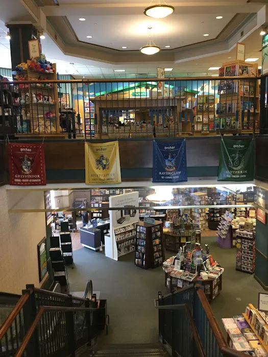 Barnes & Noble 2