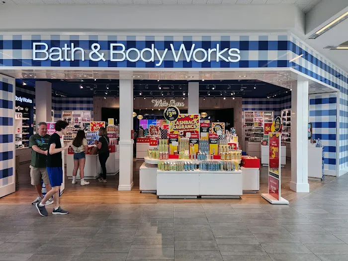 Bath & Body Works 2